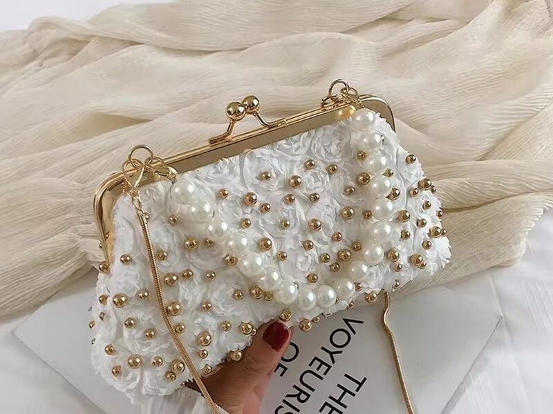 kiss clasp bag-2