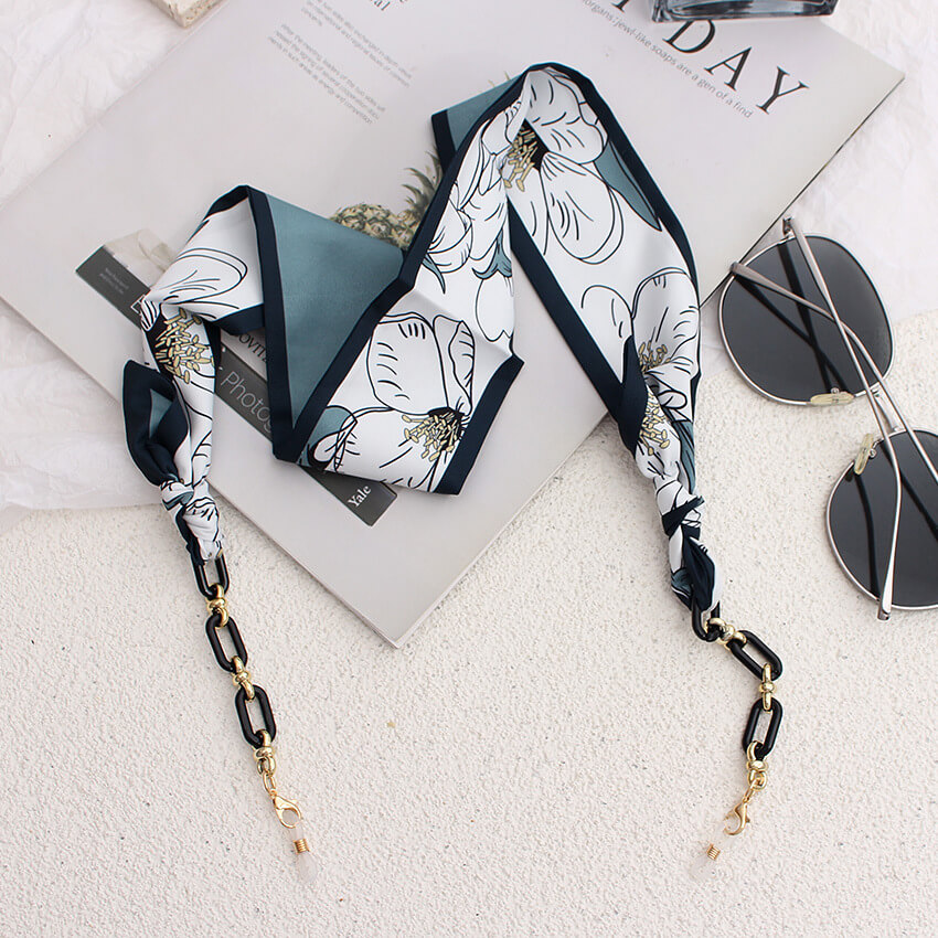 eyeglass chains style 12
